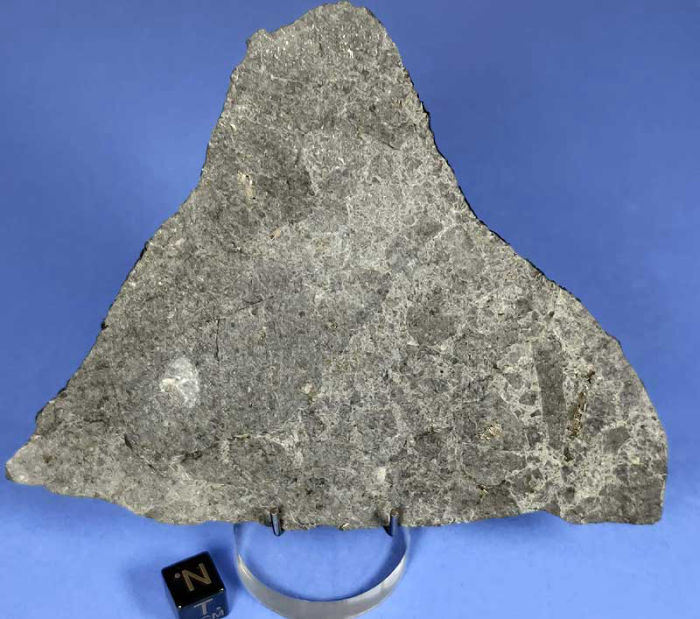 Saint-Severin LL6 meteorite weighing 28.87g